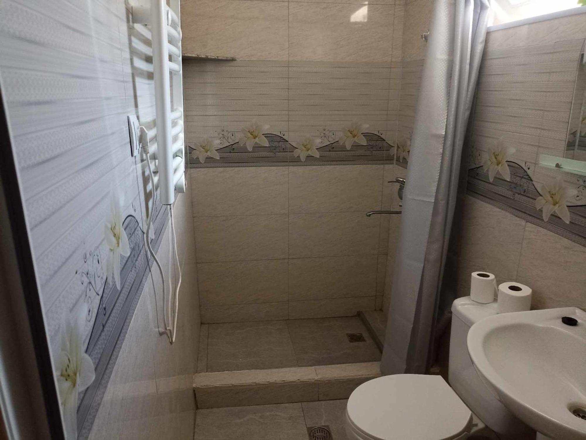 Jeiran Japaridze'S Guesthouse Mestia Luaran gambar