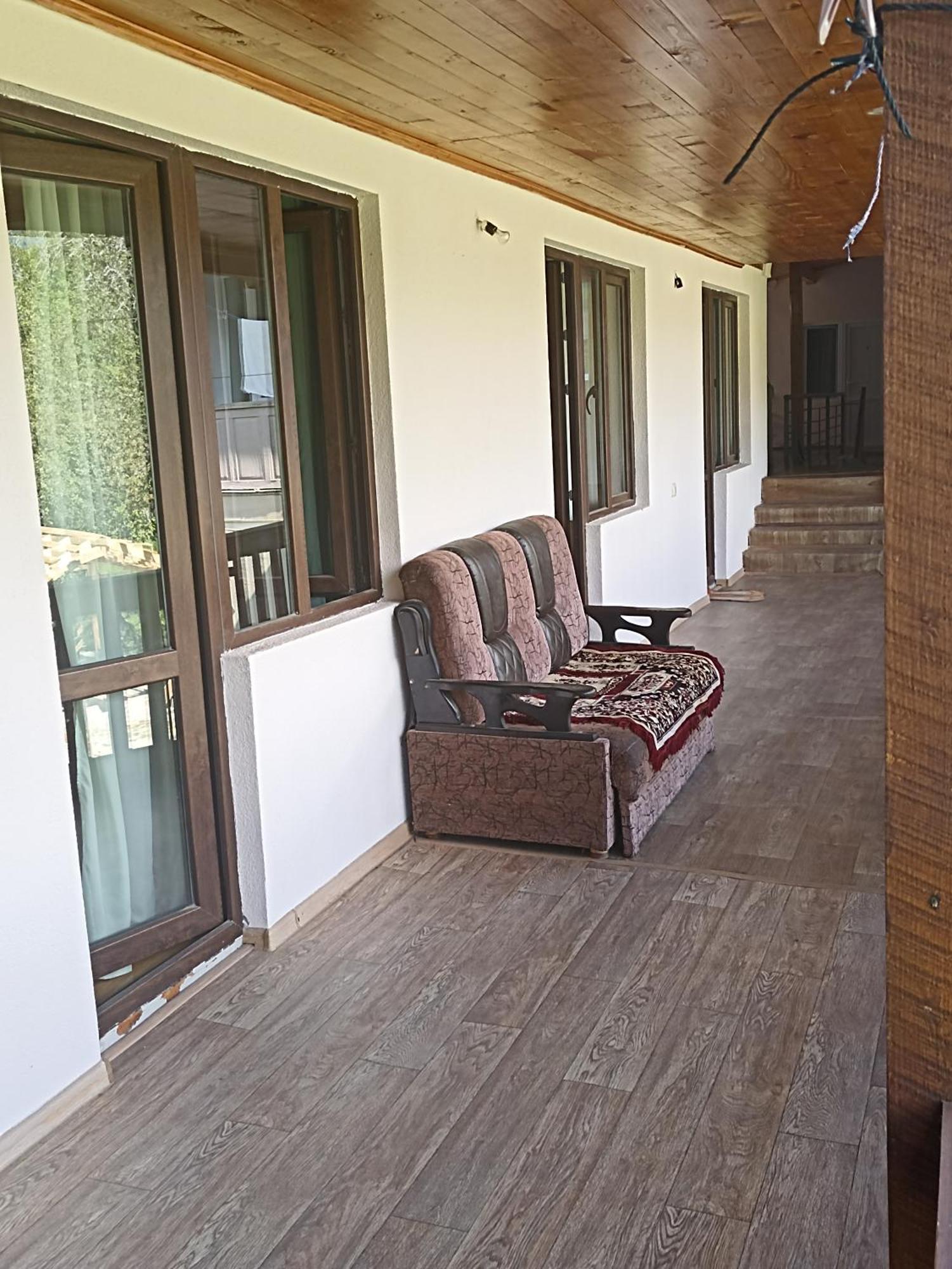 Jeiran Japaridze'S Guesthouse Mestia Bilik gambar