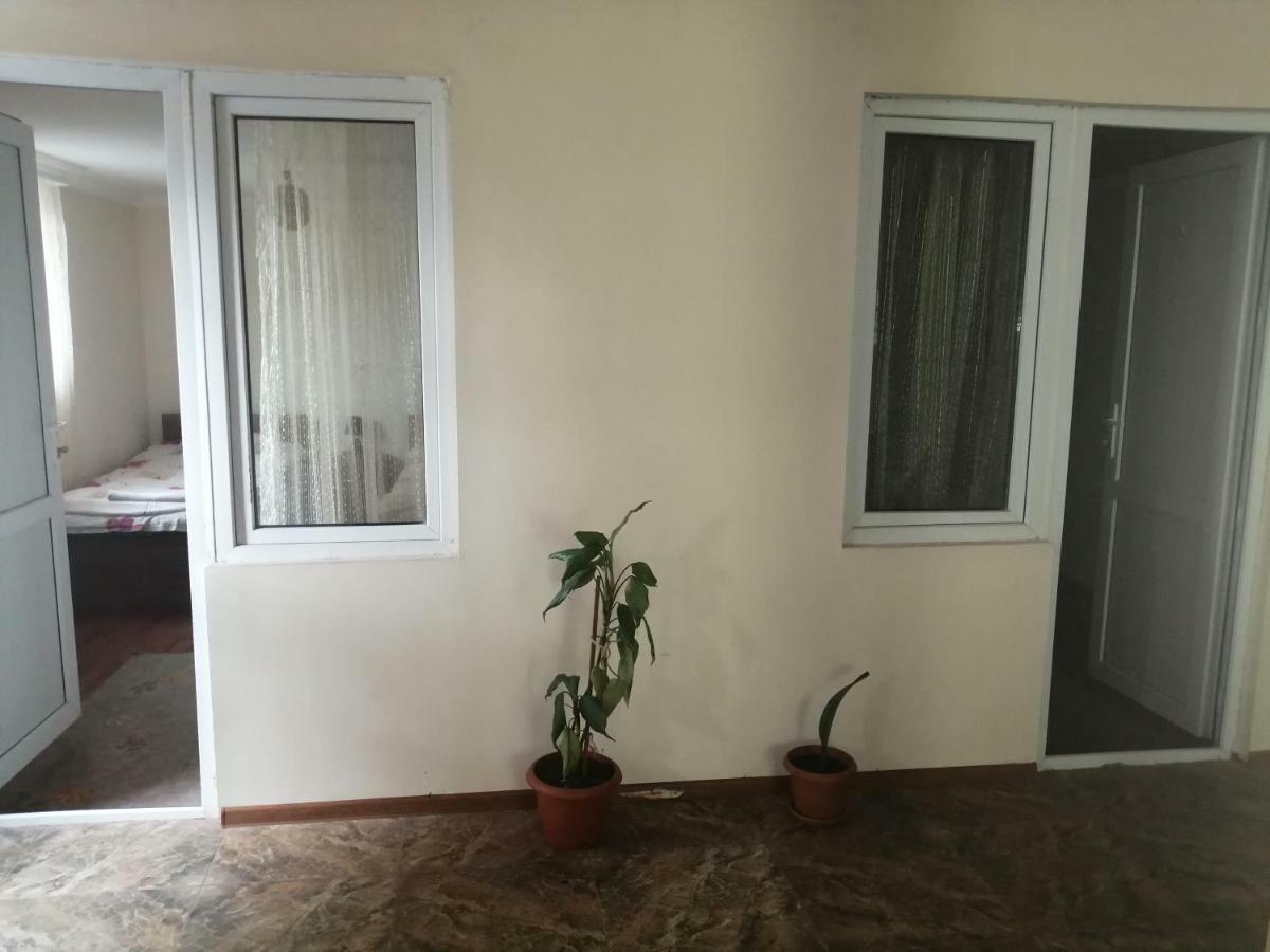 Jeiran Japaridze'S Guesthouse Mestia Luaran gambar